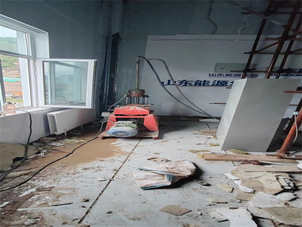 牡丹地基基础下沉墙体裂缝加固注浆顶升施工